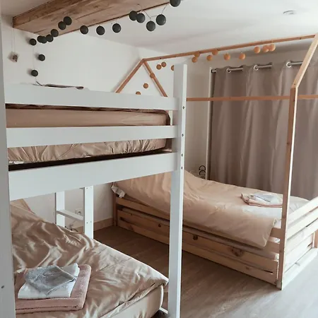 Nyaraló Le Hangar De Papi La Charriere