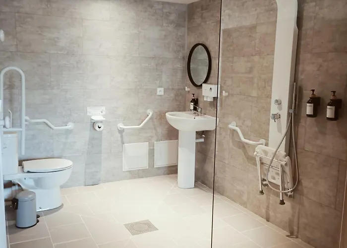 Le Hangar De Papi * La Charriere